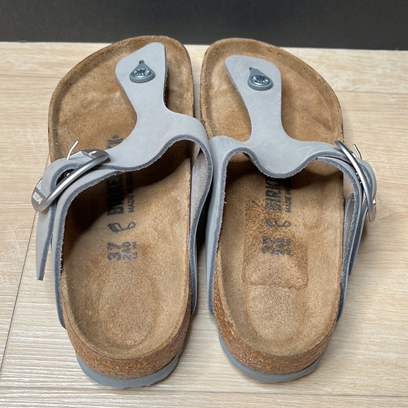 BIRKENSTOCK Gizeh Big Buckle Nubuck Leather, DOVE GRAY SIZE 6-6.5US / 37EU - Picture 7 of 9